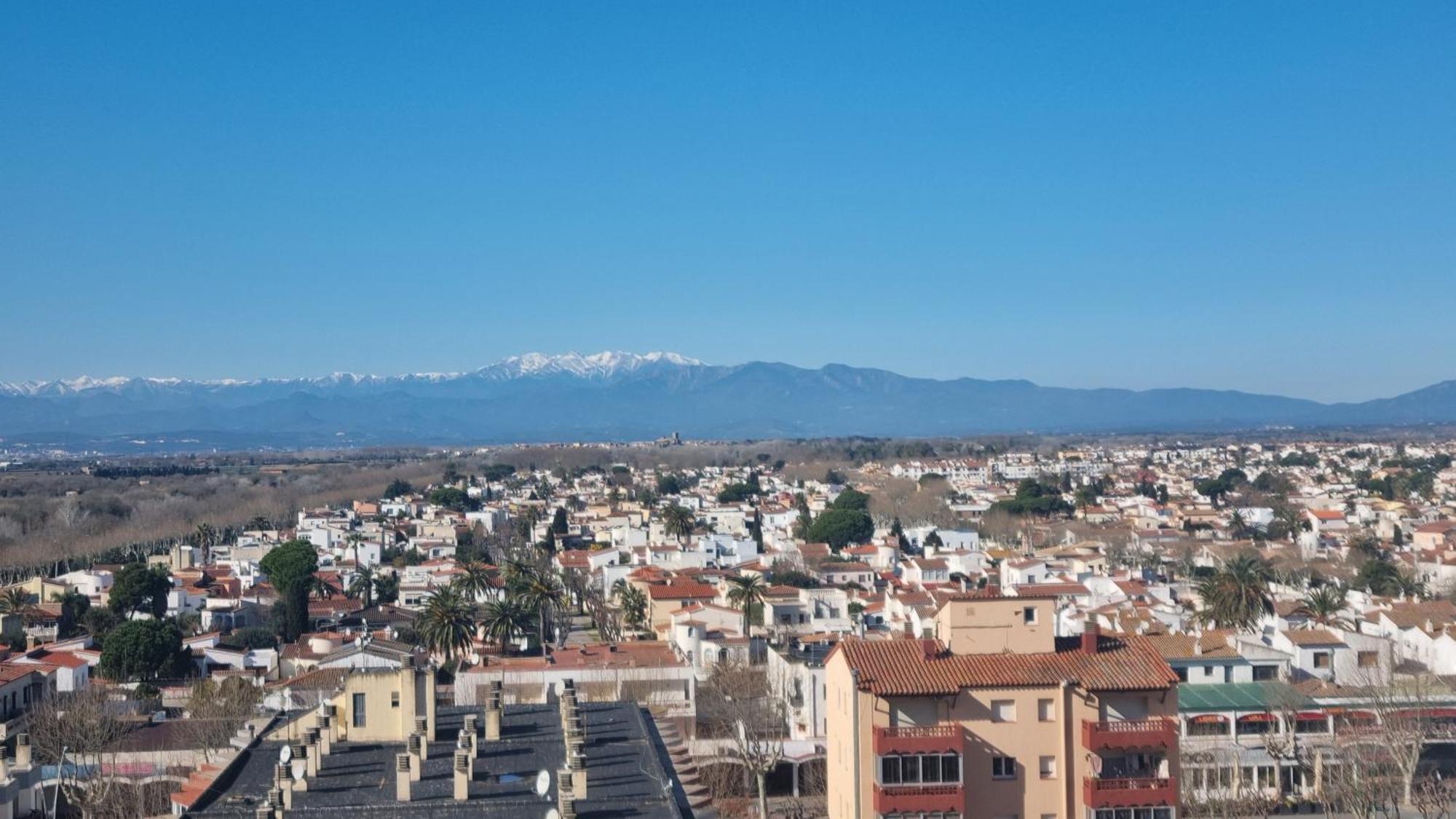 En El Centro De Ampuria Brava