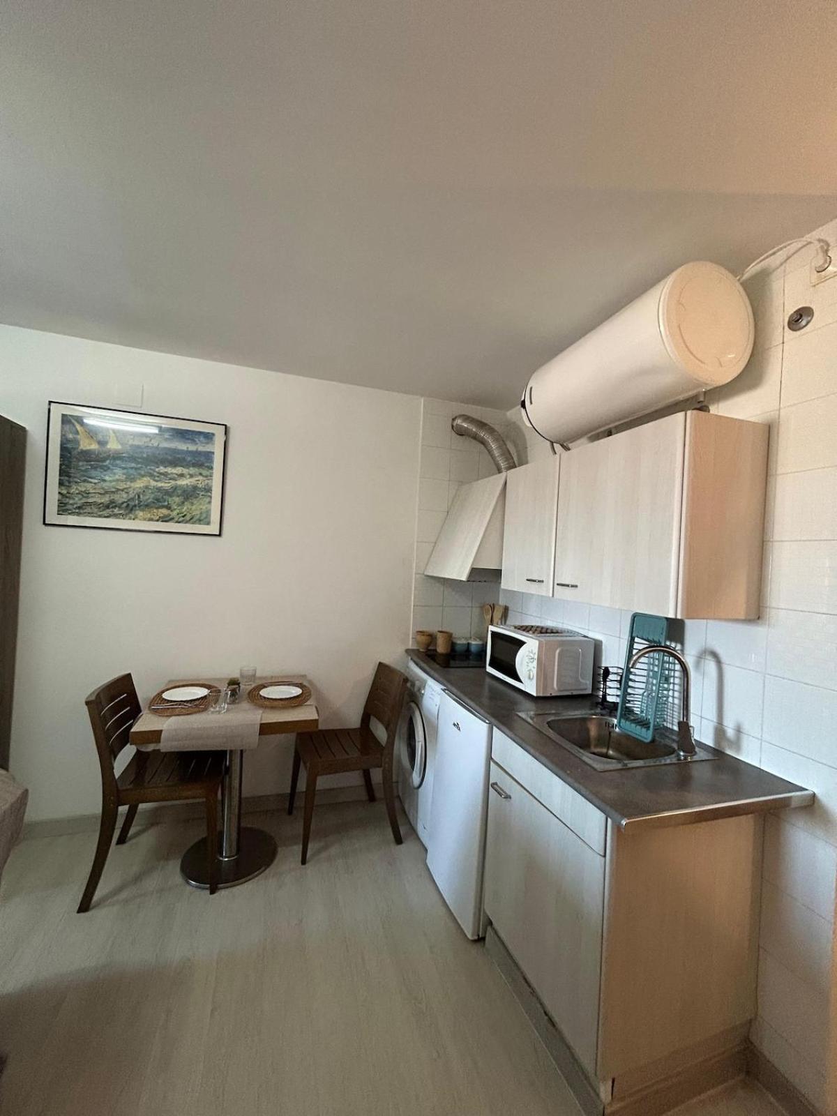 En El Centro De Ampuria Brava Apartment